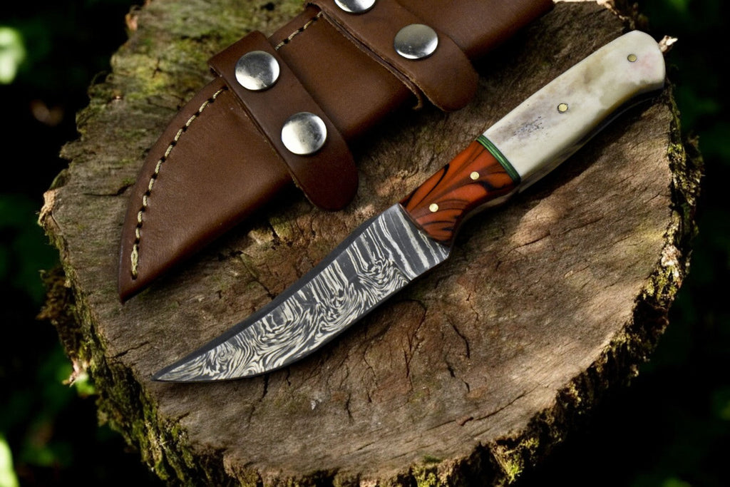 Handmade Damascus Steel Skinning Knife with Leather Sheath